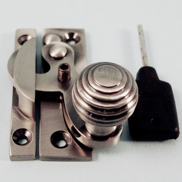 THD113L/AN • Locking • Antique Nickel • Locking Clo Reeded Knob Sash Fastener
